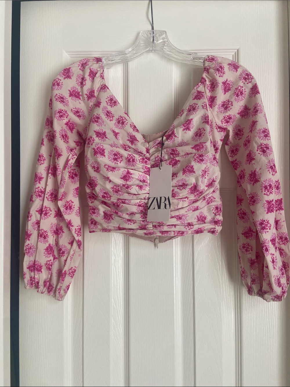 ZARA Cream and Pink Floral Ruched V-Neck Crop Top